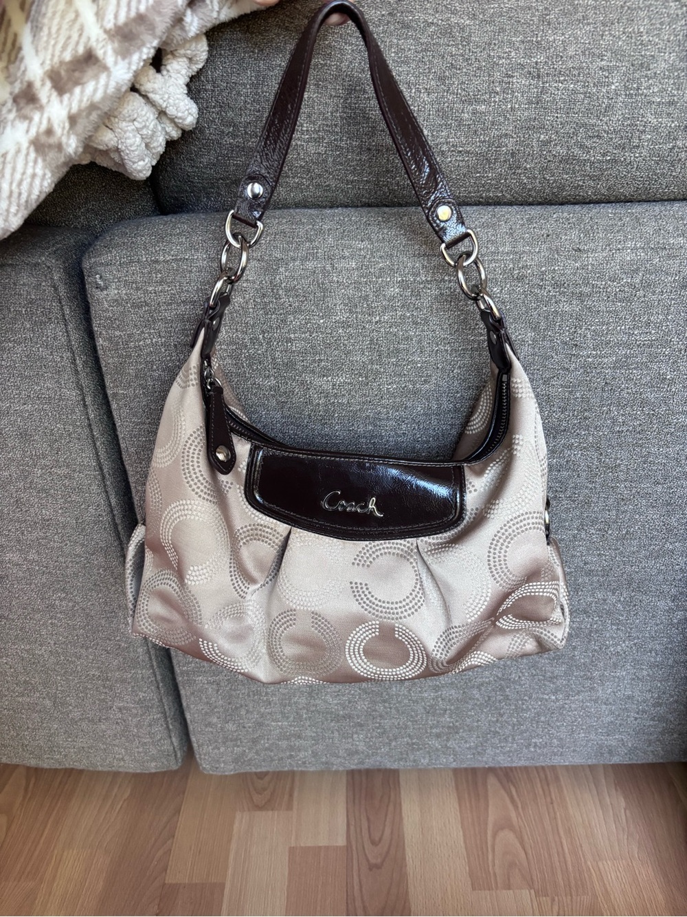 Vintage Coach Signature Canvas Hobo Shoulder Bag Brown & Beige – Patent Leather